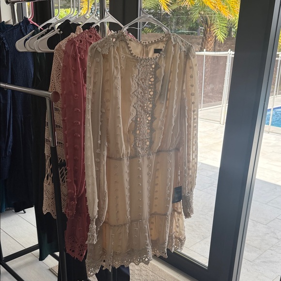 Lulus Dresses & Skirts - Lulu's Cream Lace Mini Dress